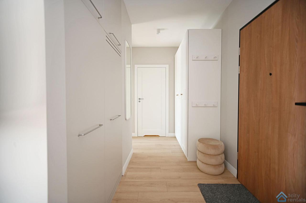 Beige 3City Apartment With Parking In Gdansk By Noclegi Renters Exterior foto